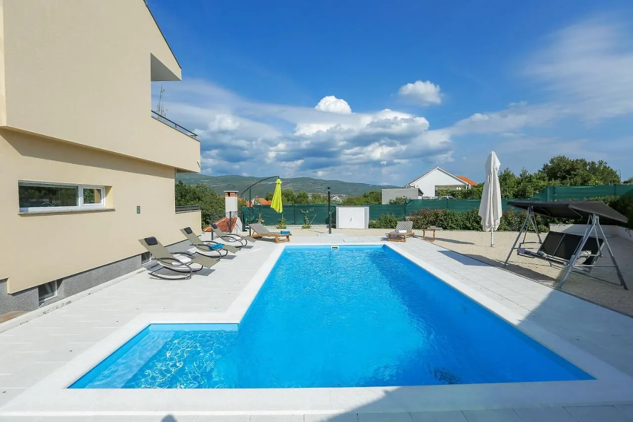 Villa Donata Pridraga 0*,