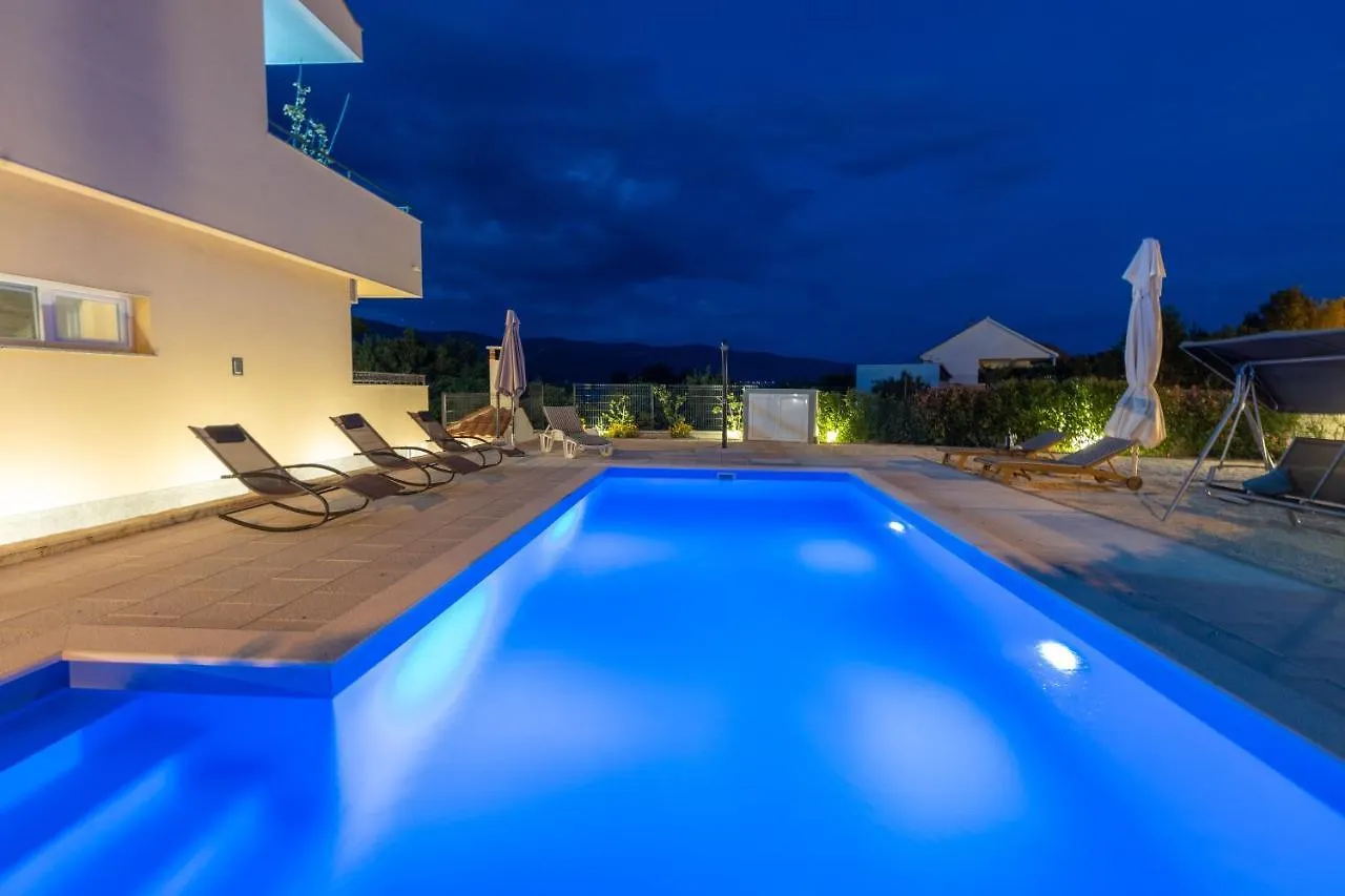Villa Donata Pridraga 0*,